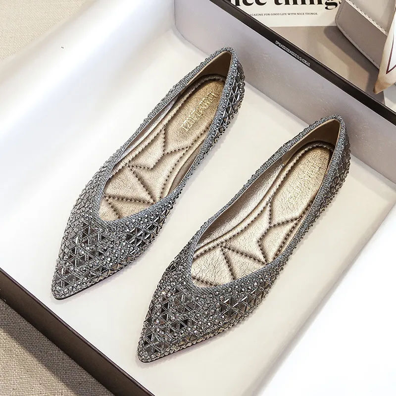 Rhinestone Shoes Women's Full Diamond Flat Bottom - Gold