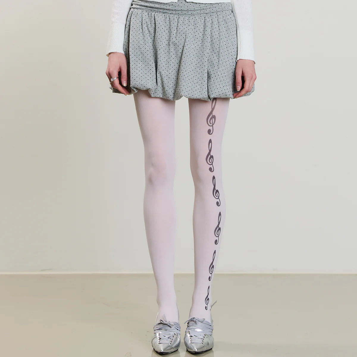 Sweet And Cool Tights With A Female Music Symbol Print