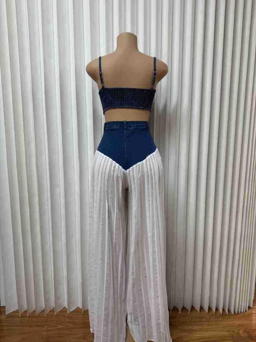 Buy Women's Clothing Online | Buy Trending Dresses for Women