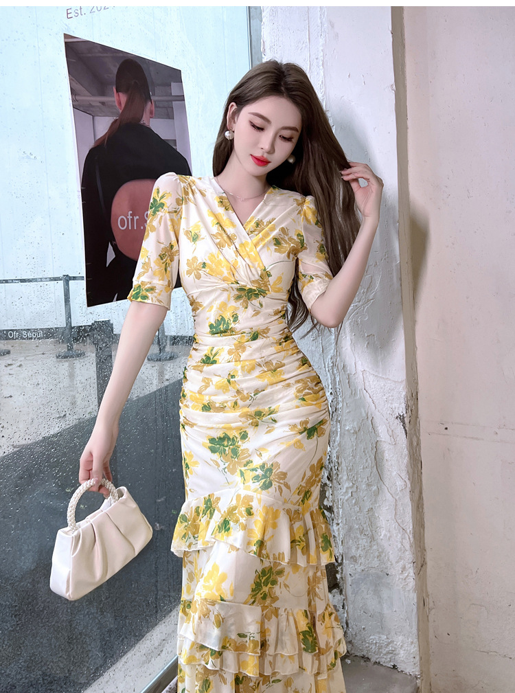 V-neck Temperament Waist-controlled Slimming Flounce Yellow Floral Tiered-Ruffle Long Dress