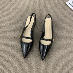 Women's Fashion Simple Chunky Heel Closed Toe Sandals - Black - View 1