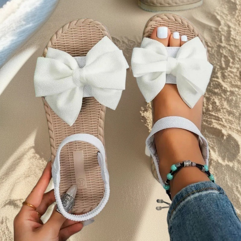 Fashionable Flat Sandals With A Bow Tie For The Beach
