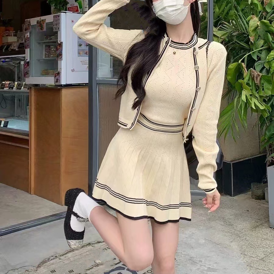 Classic Style Knitted Long Sleeve Cardigan Coat Inner Vest Women's Autumn Skirt Three-piece Set