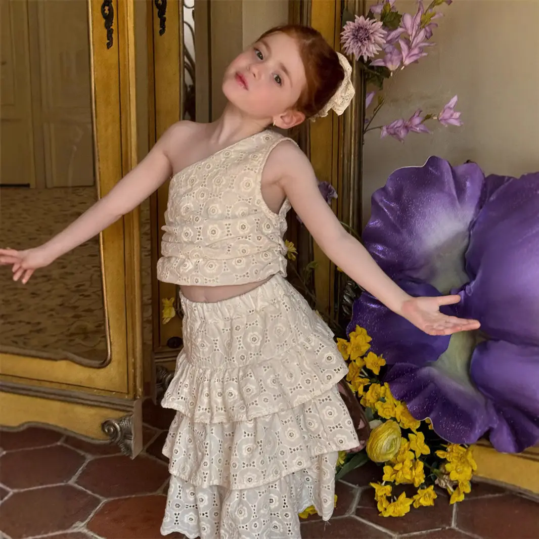 Summer Embroidery Oblique Shoulder Strap Cake Dress Suit