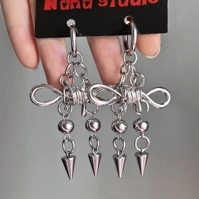 Retro Totem Spike And Thorn Earrings