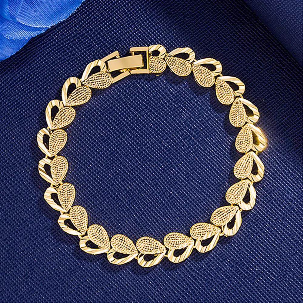Fashion Heart-shaped Jewelry Copper Gold-plated Bracelet