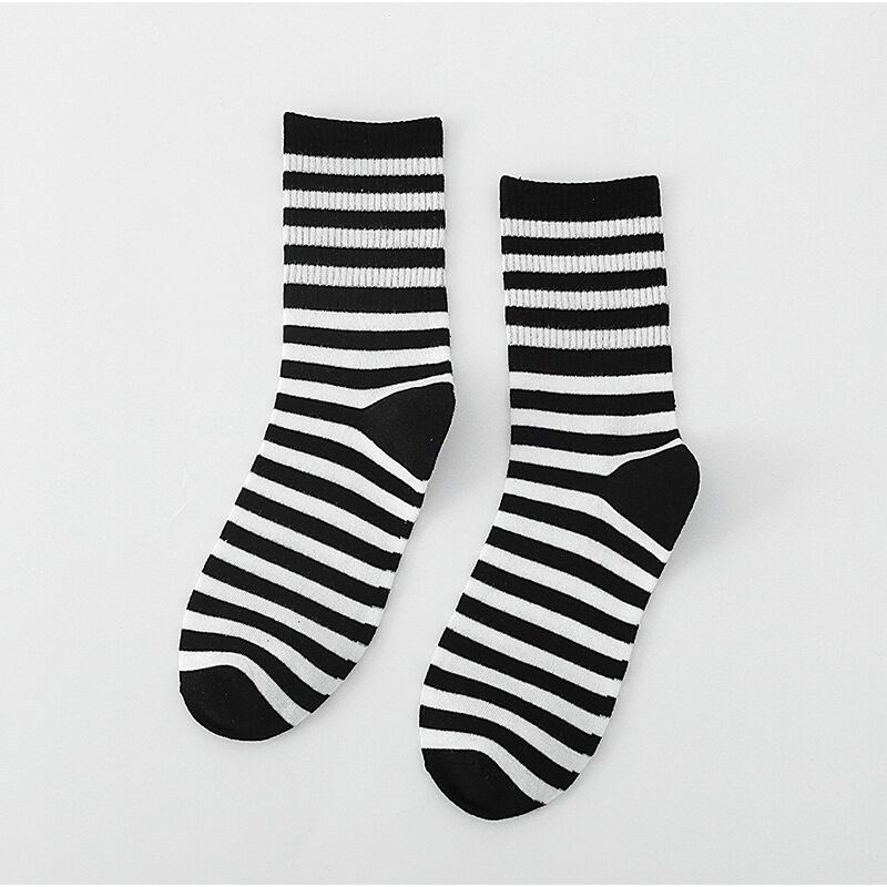 Women's Cartoon Printed Mid Tube Cotton Socks