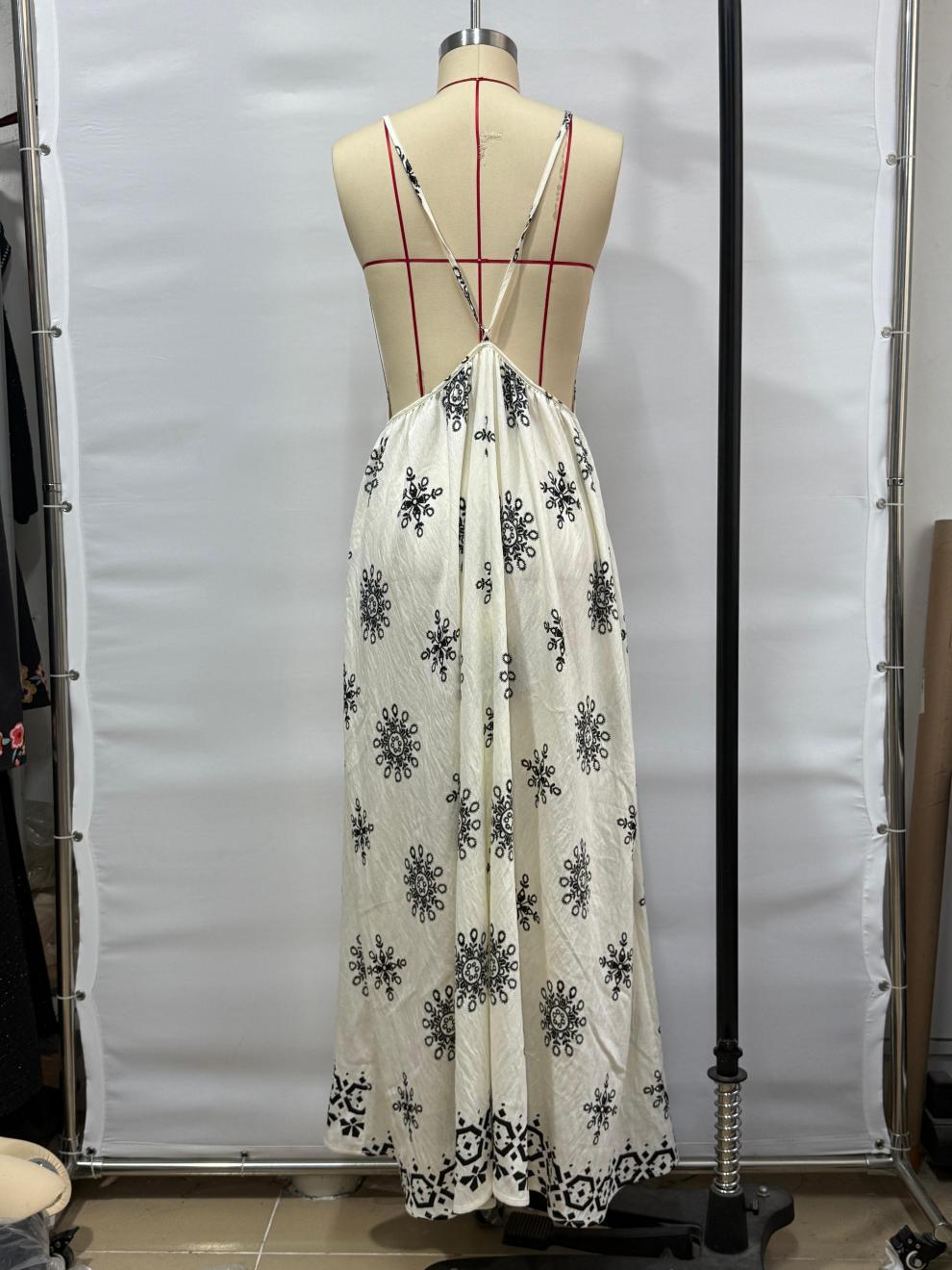 Buy Women's Clothing Online | Buy Trending Dresses for Women