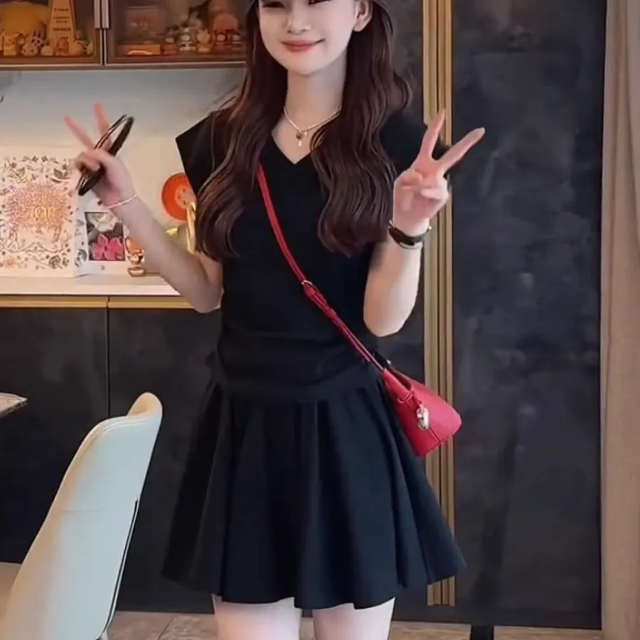 Solid-color Casual Waist-cinching Vest And Skirt Two-piece Set - Black