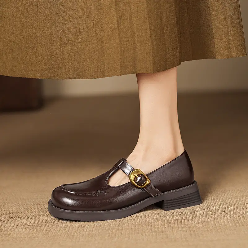 Buckle Vintage Roman Shoes With Stitched Seams And A Deep Toe Box