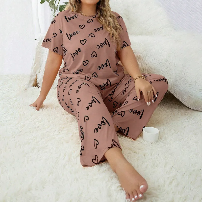 Women's Plus-sized Heart Printing Round Neck Short-sleeved Trousers Pajamas Suit - Khaki