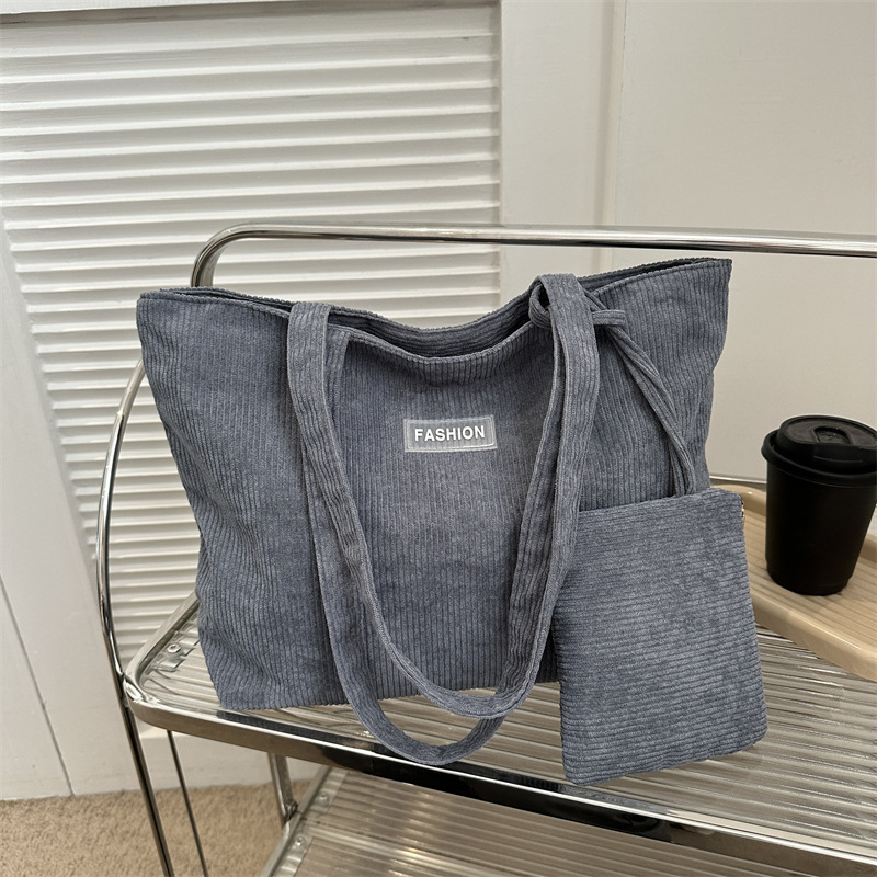 https://cf.cjdropshipping.com/quick/product/58a872d1-0958-410b-bcf2-5618237b827e.jpg
