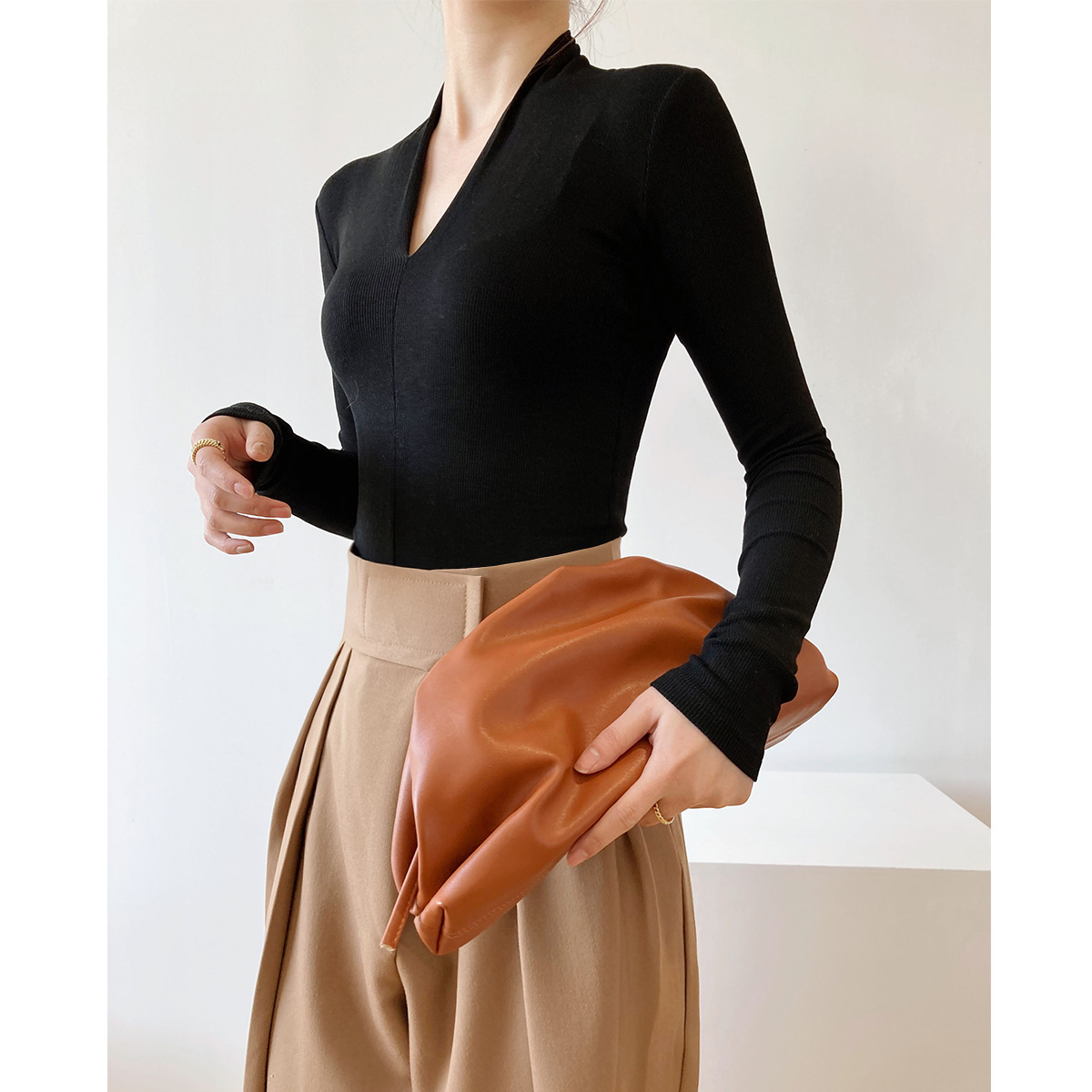Spring V-neck Long Sleeve Slim Bottoming Shirt