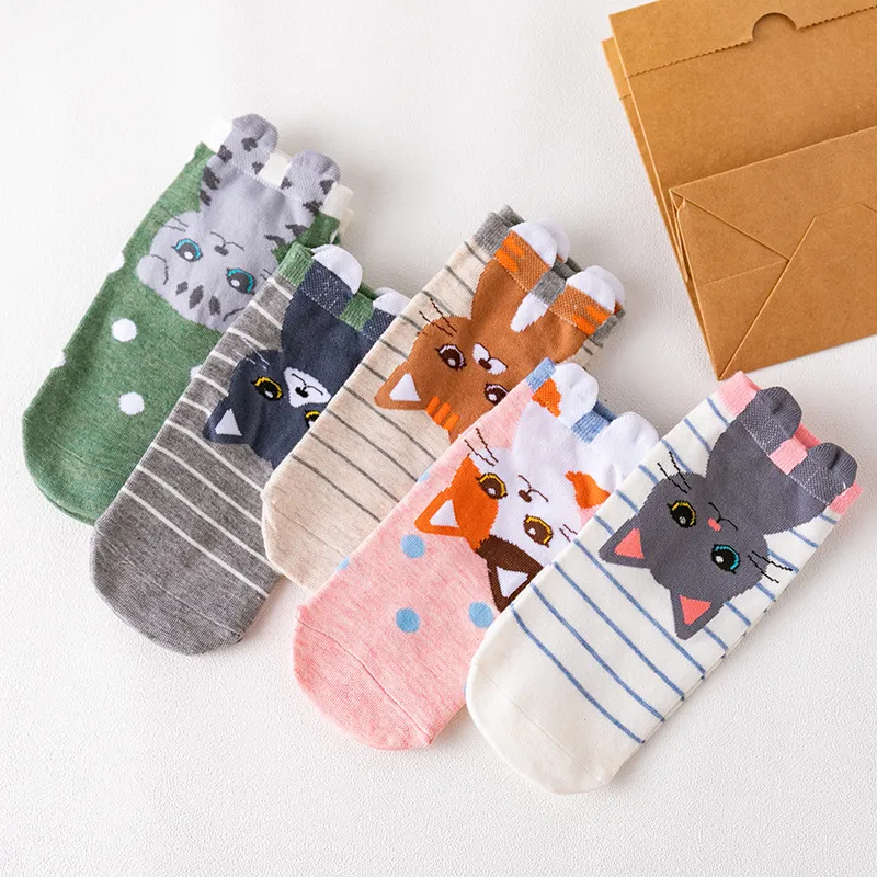 Women's Cartoon Straight Ankle Socks Cartoon Japanese Dogs And Cats Pattern - Striped Cat