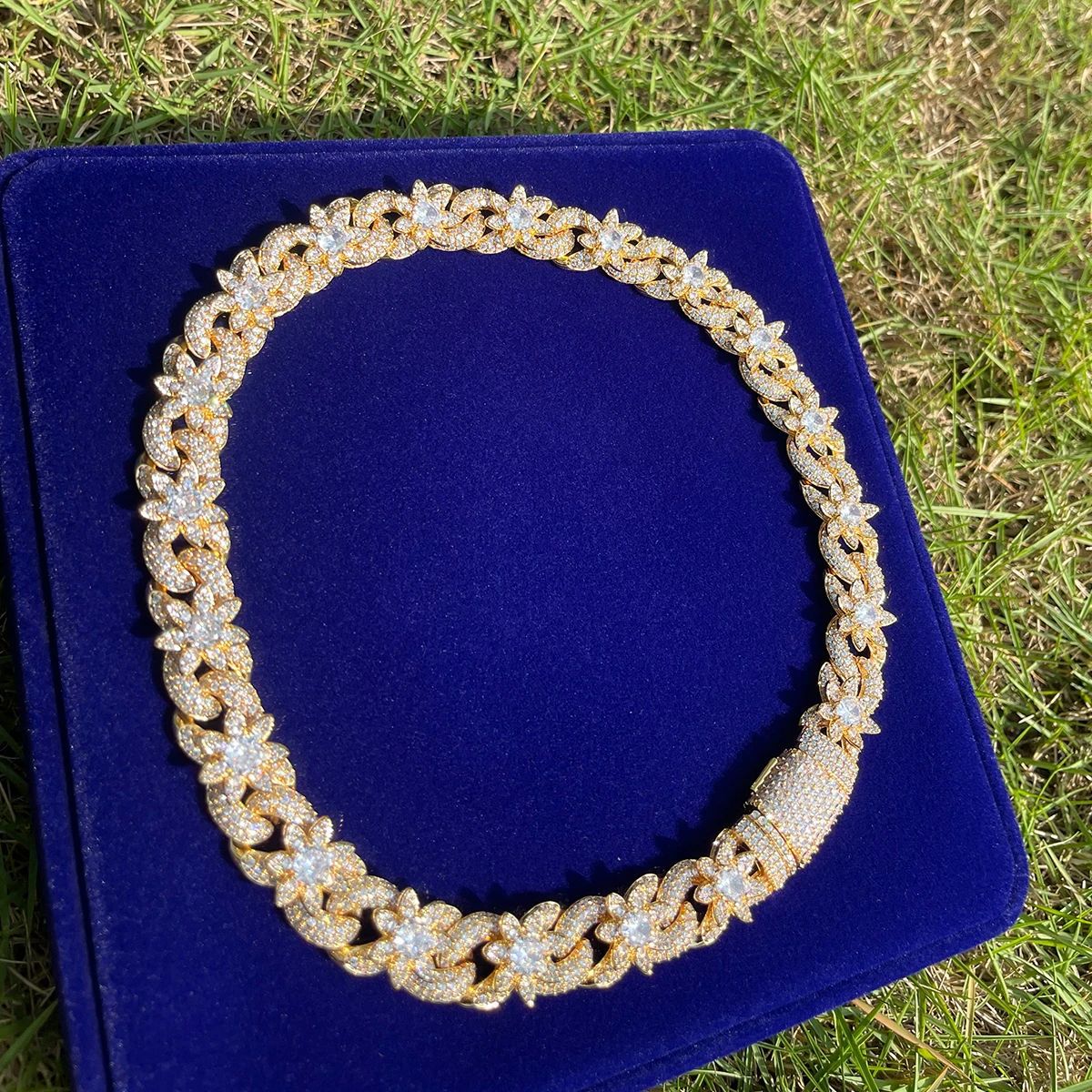 European And American Hip-hop Jewelry Vintage Starbuck Necklace