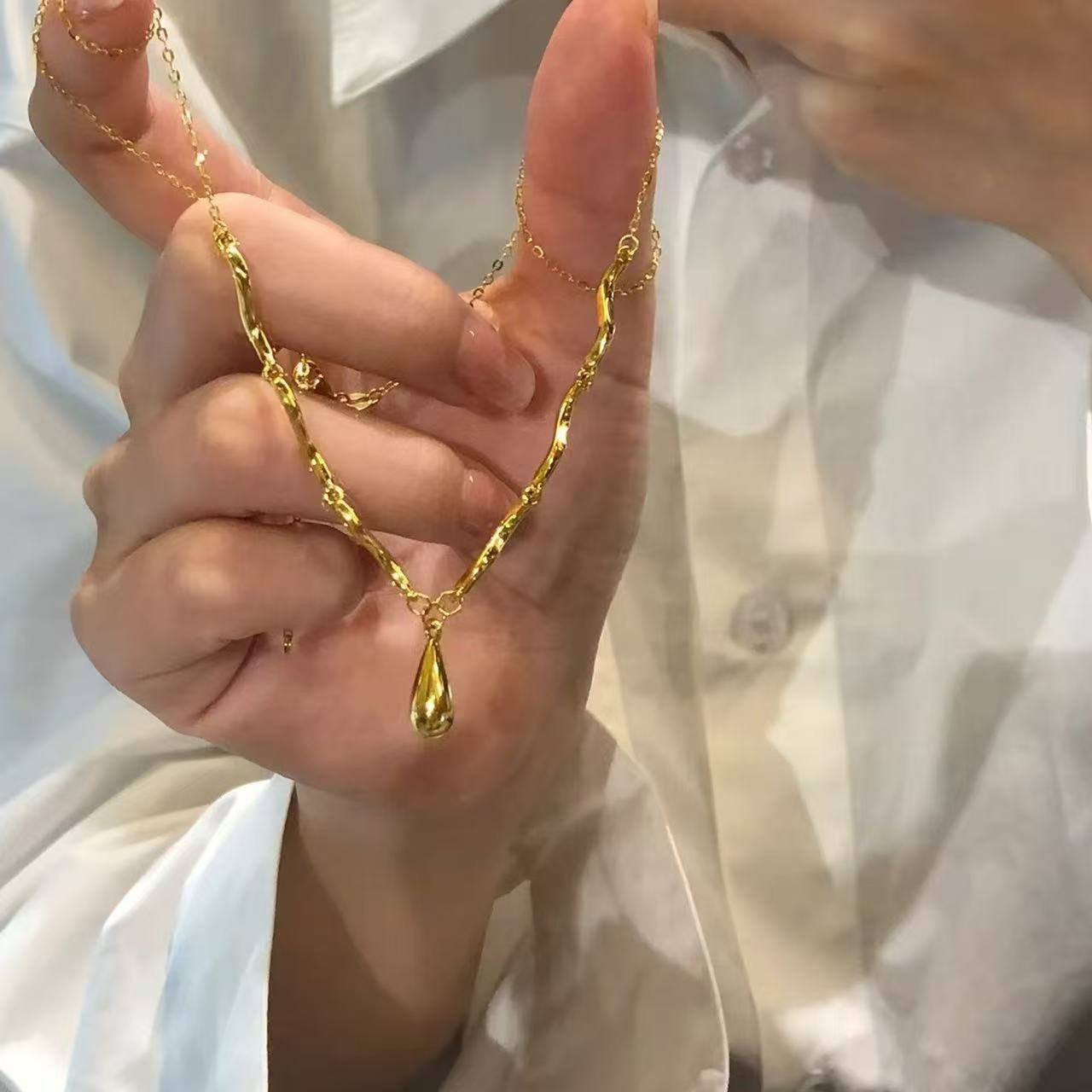 Irregular Corrugated Water Drop Necklace For Women