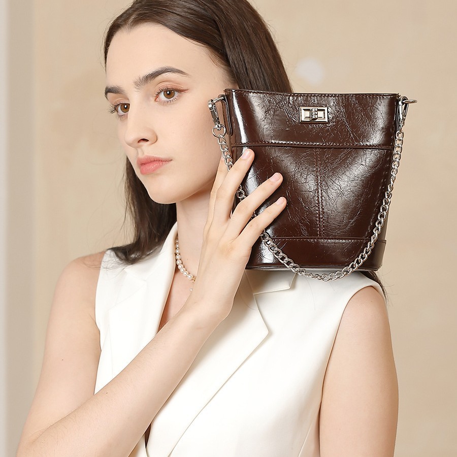 Fashionable Niche-design Minimalist Tote Crossbody Bag thumbnail 4