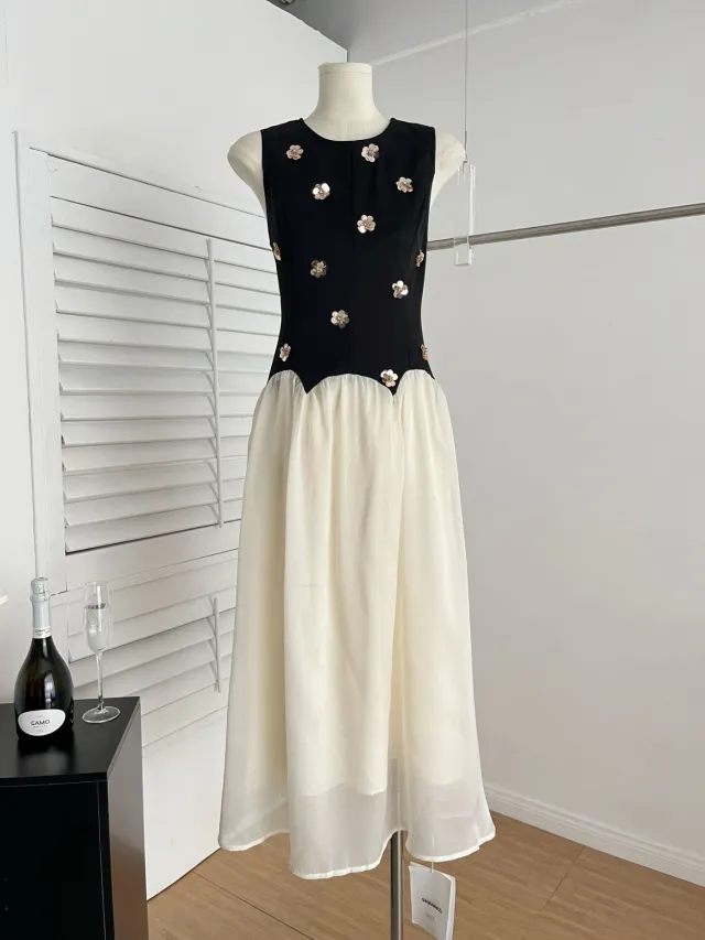 Niche Design Three dimensional Flower Stitching Gauzy Skirt Dress Black Long - Shop at LoveMi