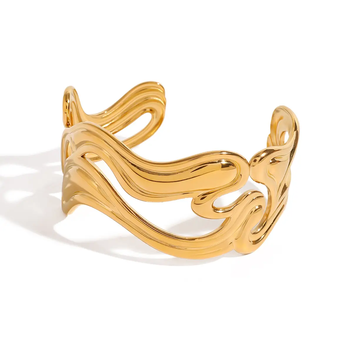 Anissa Wavy Gold Bracelet