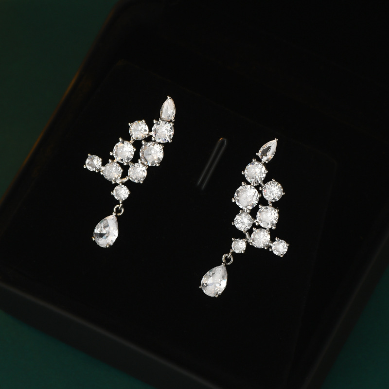 Micro Inlaid Zircon Super Shiny White Wings Stud Earrings