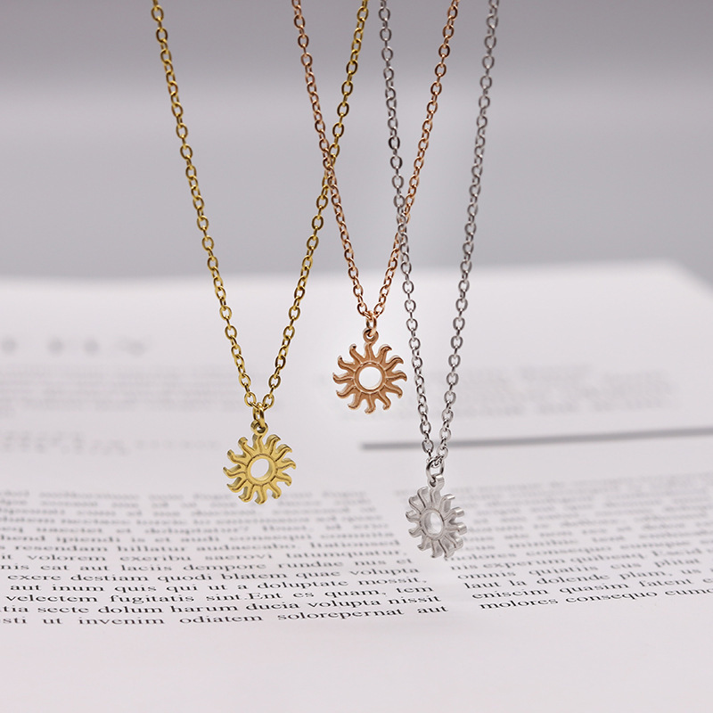 Simple New Style Retro Little Sun Necklace