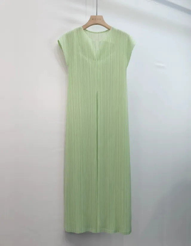 Short Sleeve Waist controlled Elegant Graceful Commuter Dress Mint Green - Shop at LoveMi