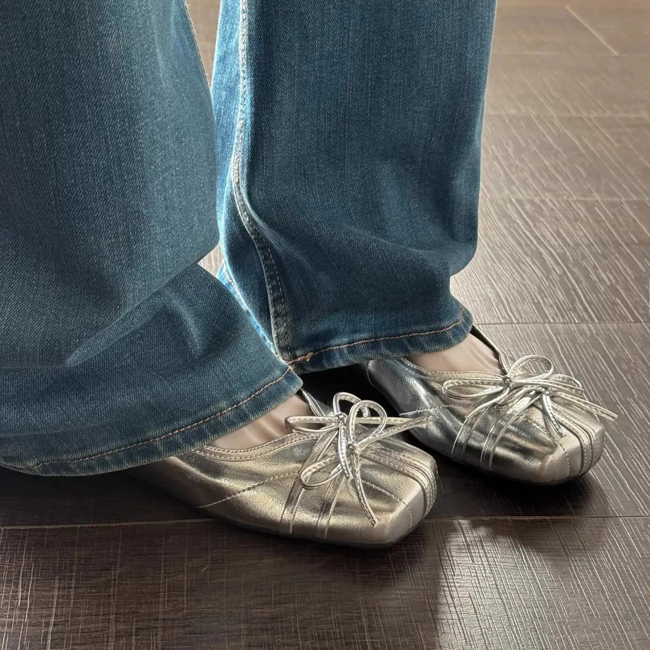 Soft-leather French-style Square-toe Ballet Flats With A Bow
