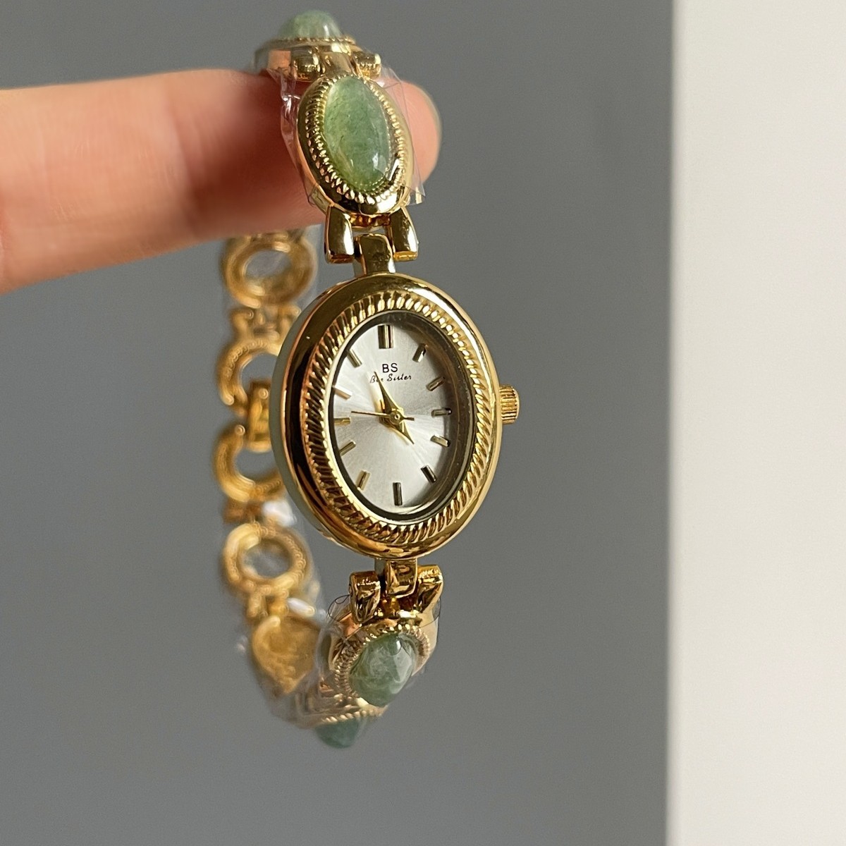 Women's Small Jade Oval Diamond Quartz Bracelet Watch - Picture 7 of 7
