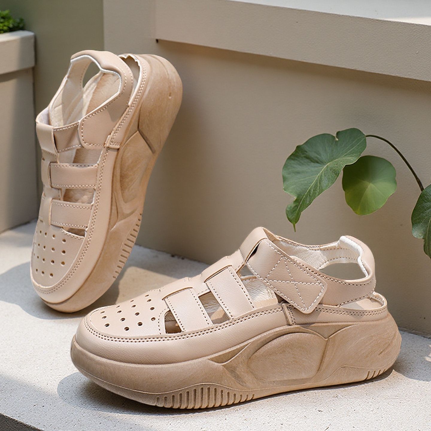 Hollow-Out Thick Sole Sandals, picture 4 of 4