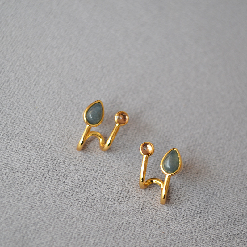 Fashionable And Minimalist Gold-plated Brass Stud Earrings For Women