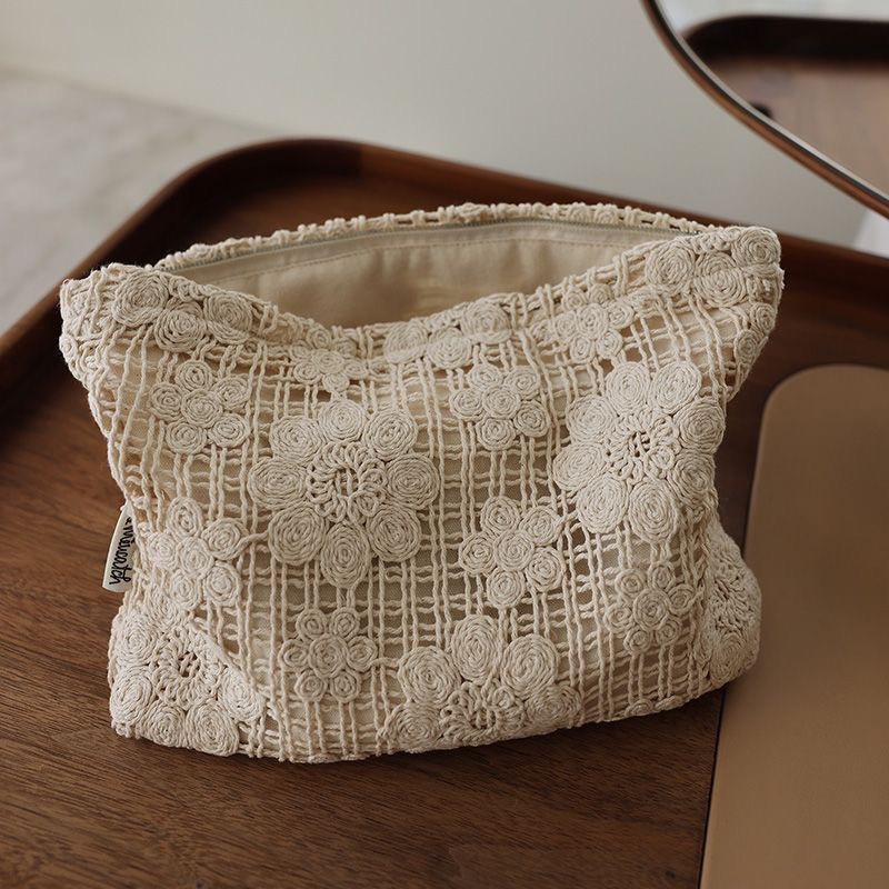 Handmade Crocheted Hollow Flower Cosmetic Bag Fabric Ethnic Embroidery — image 1