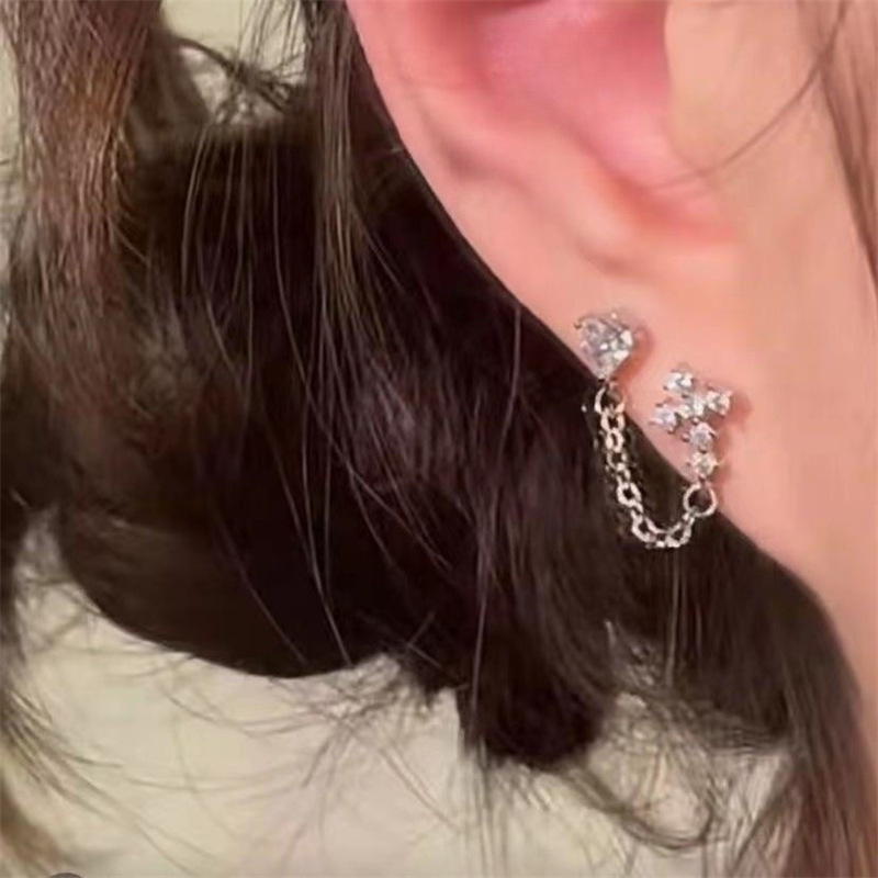 Double-hole Chain Ear Cuff Stud Earrings For Women Sweet Yet Edgy Y2K-style Colorful Starburst Earrings