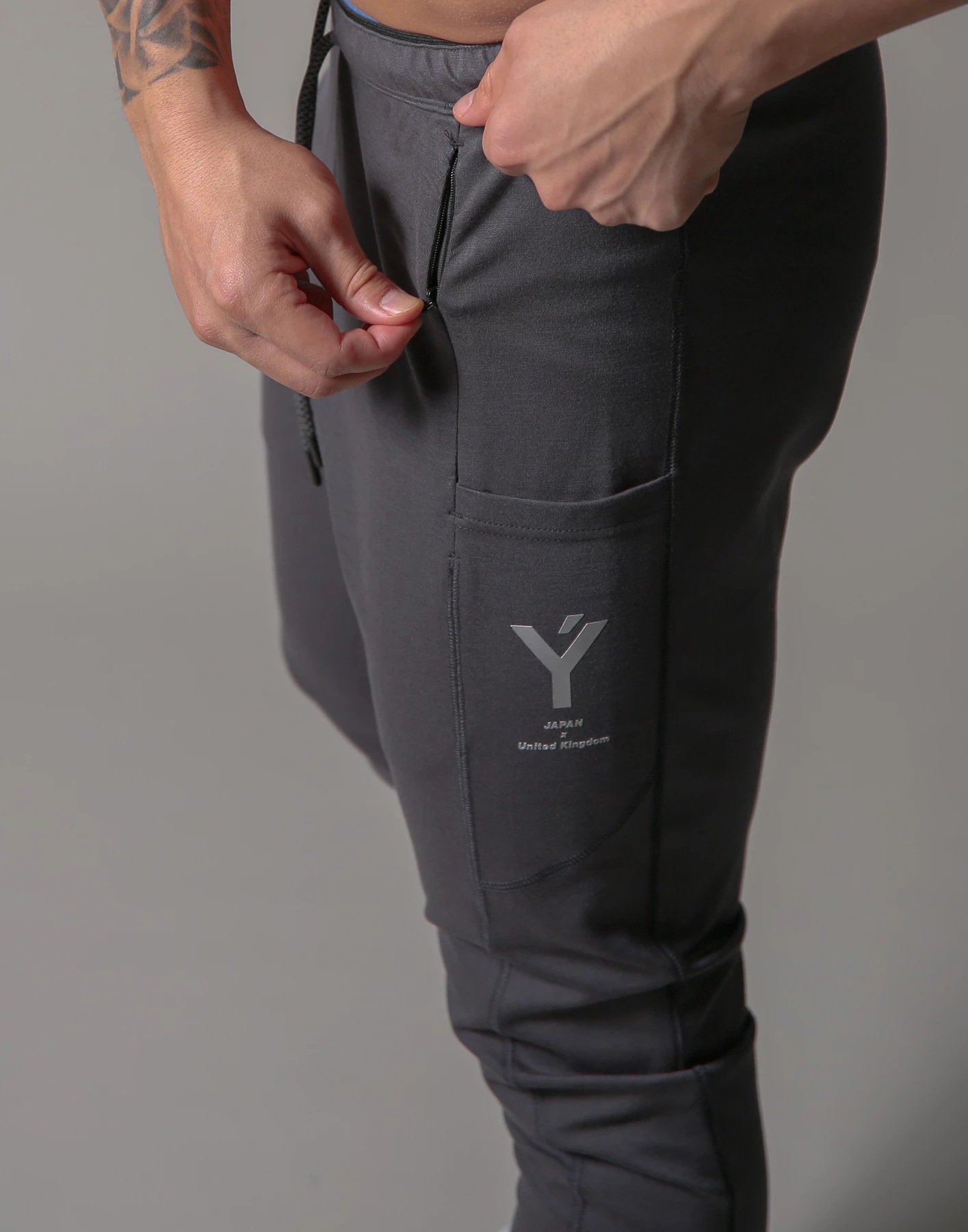 Title 16, Mens Invisible Zip Pocket Sports Pants. Stay c...