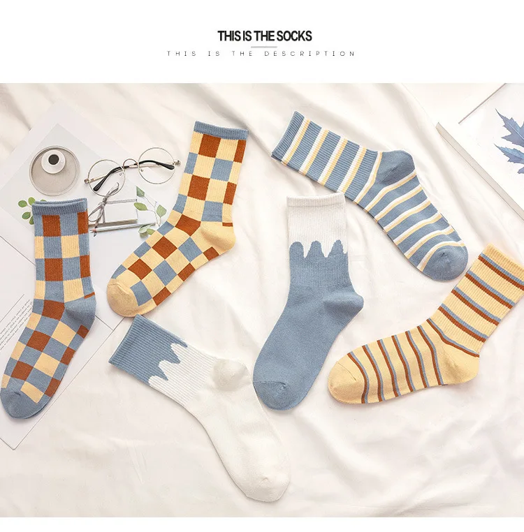 Title 2, Ladies autumn and winter retro socks