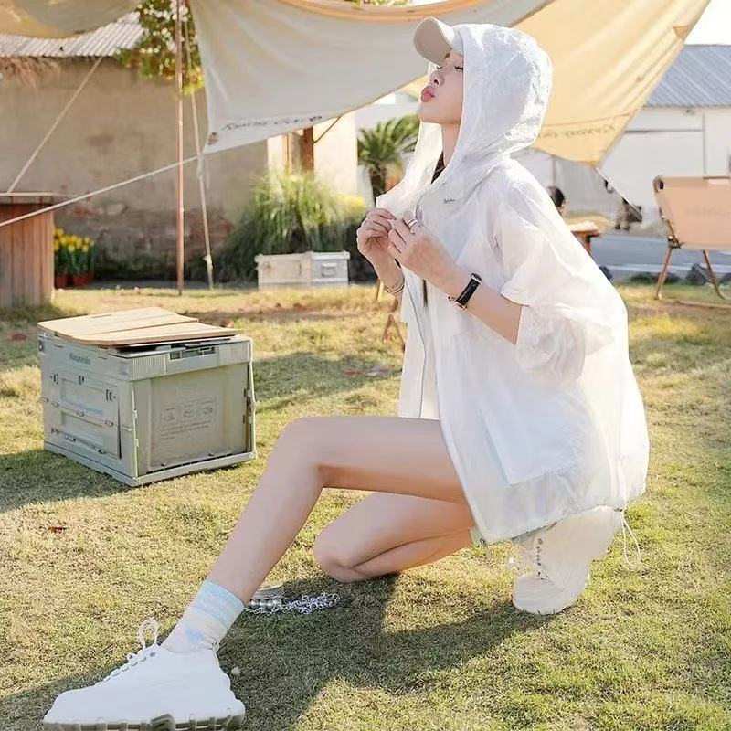 Versatile Breathable Thin Hooded Loose-fit Minimalist 17 5b00b972 c6e6 4082 bc52 6e0200f39d7f