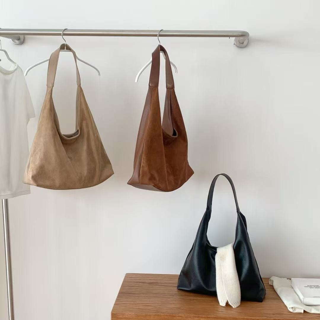 Womens Stylish Retro Large-Capacity Shoulder Bag