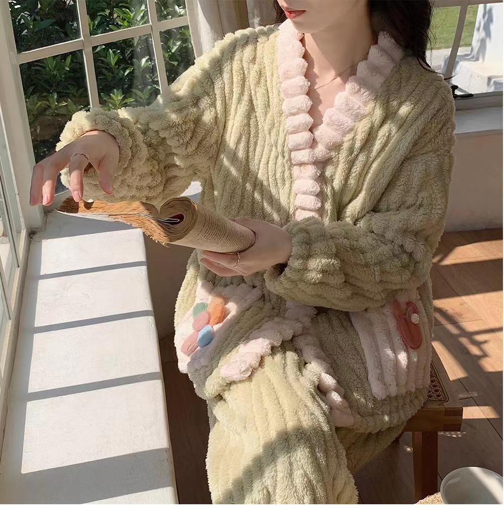 Women's Fashionable Temperament Plush Pajamas Homewear Suit