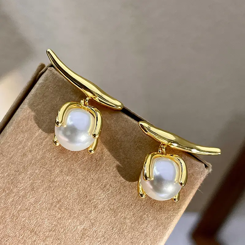 Metal Line Design Pearl Stud Earrings For Women Sterling Silver Needle