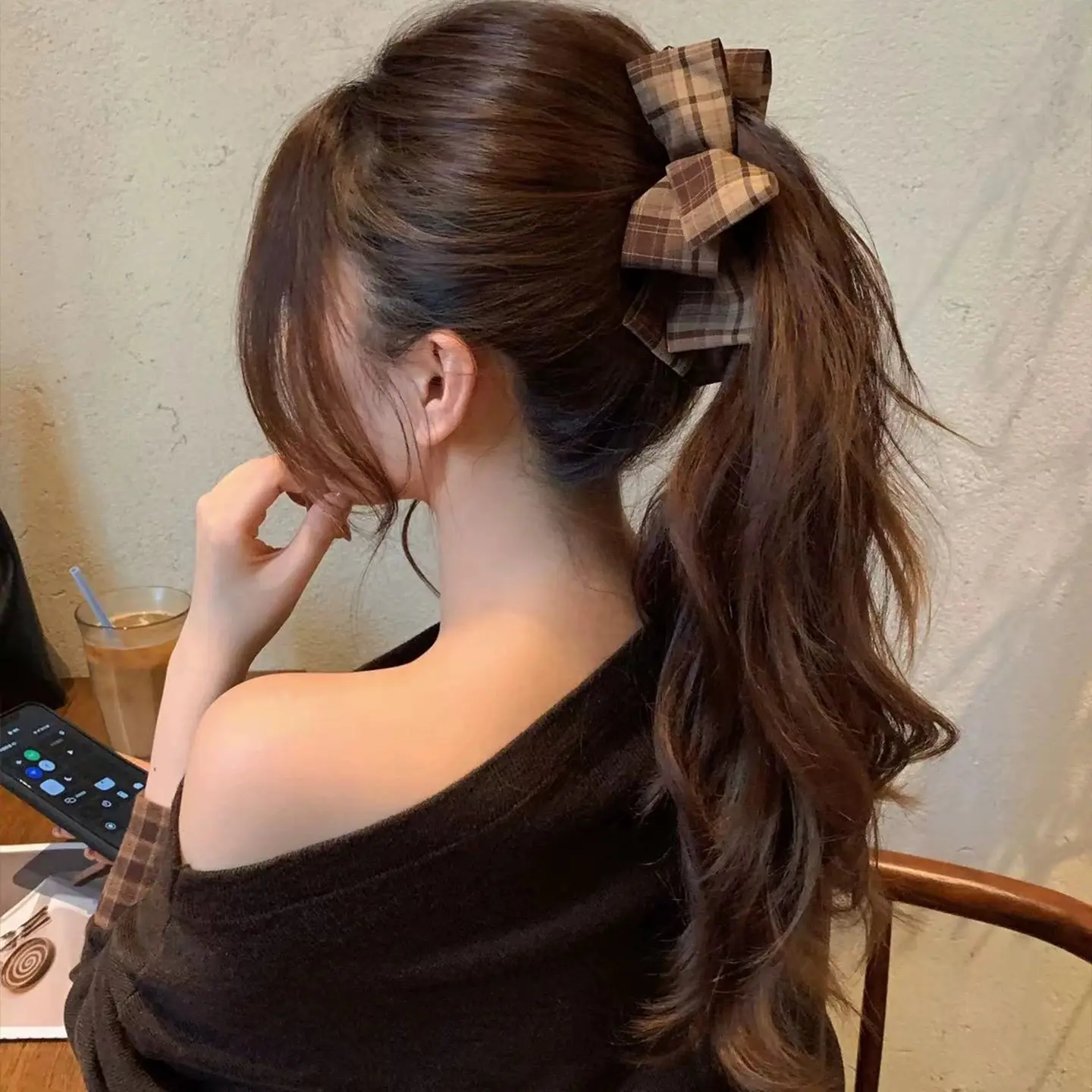 Elegant Sophisticated Bun-style Ponytail Clip