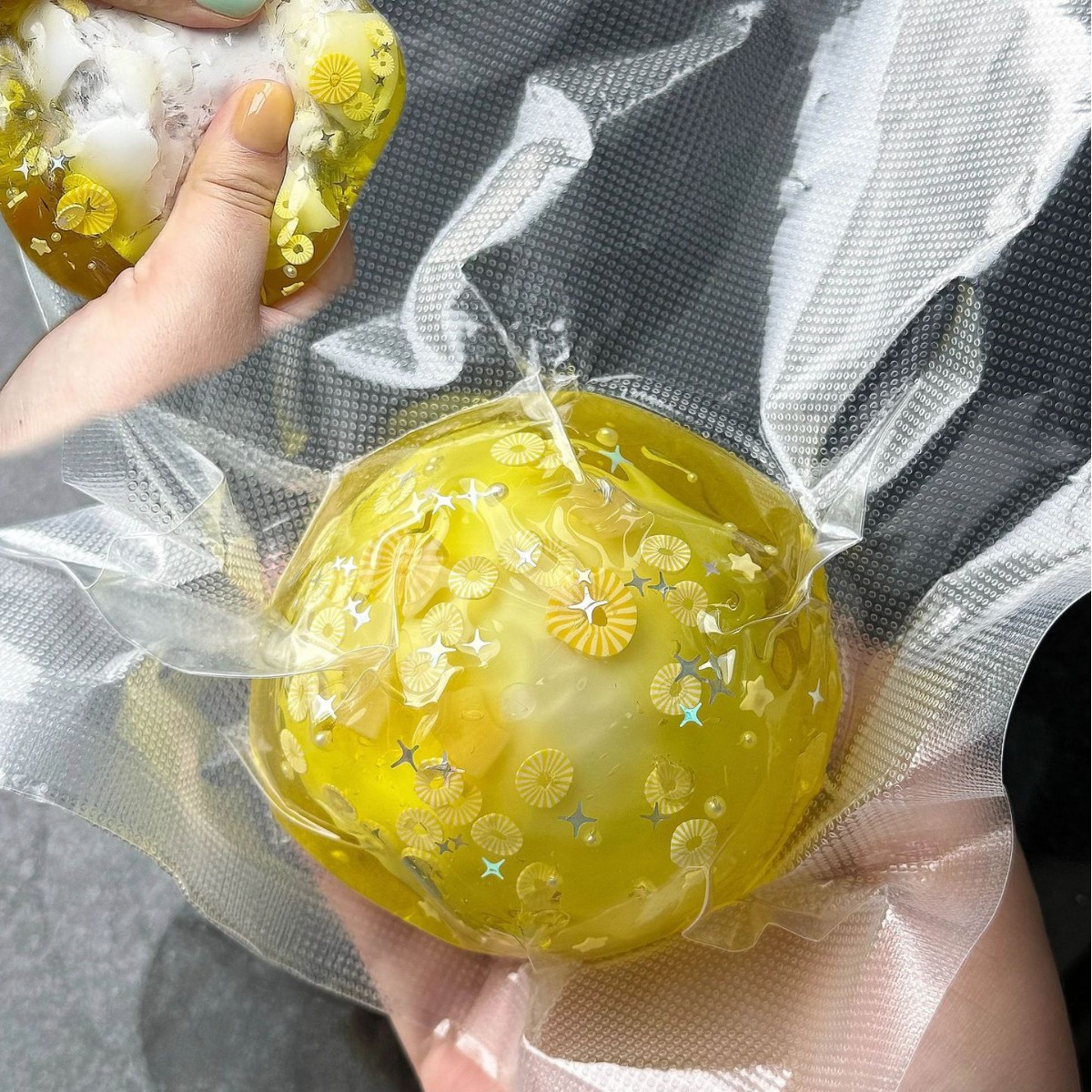 Christmas-themed Handmade Ball, Pure Handcraft DIY Toy