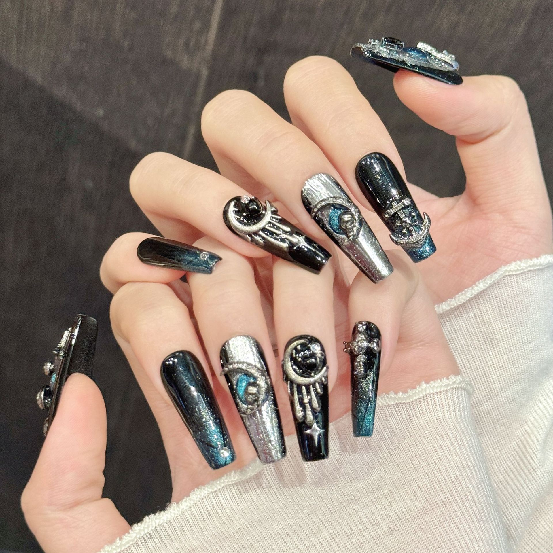 Creative Dark, Serpentine Star-and-moon 3D Wearable Nails