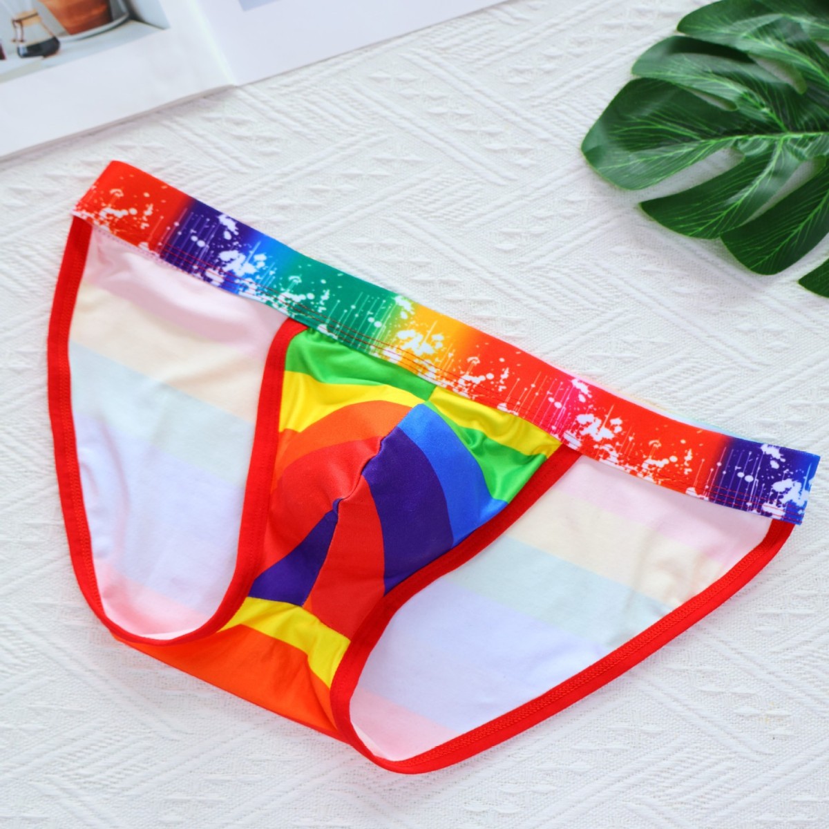 Men's Rainbow Triangle Side-vented Breathable Underwear