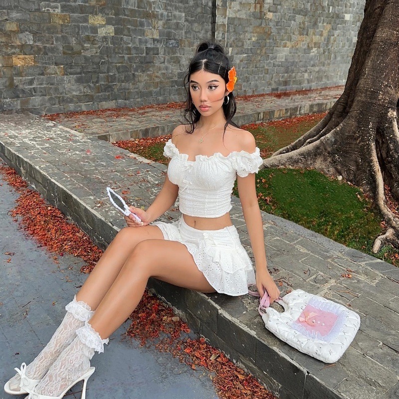 Buy Women's Clothing Online | Buy Trending Dresses for Women