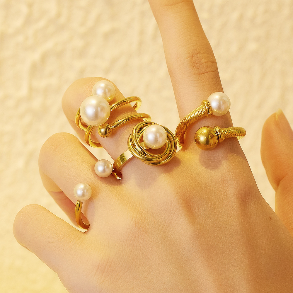 New Arrival High-End Pearl And Zircon Ring For Women Vintage Style