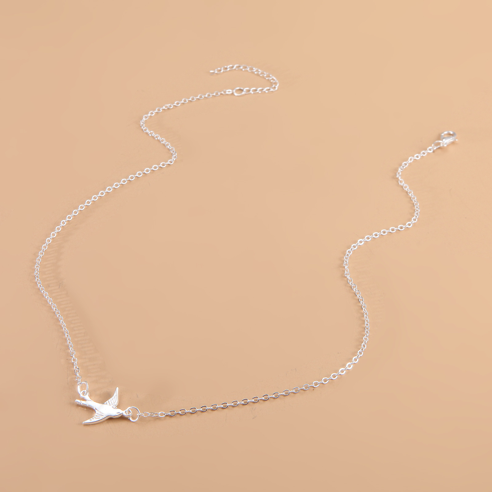 Horizontal Alloy Bird Pendant Necklace Womens Short Clavicle Chain