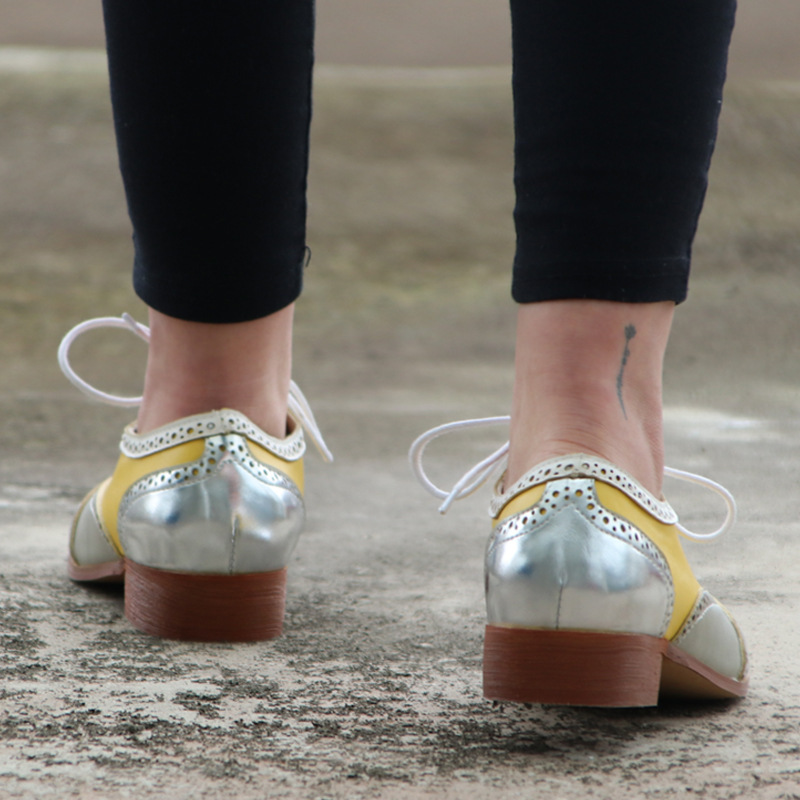 Womens Fashionable Low-block-heeled Pumps With A Round Toe And Front Lacing