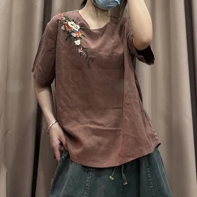 Women's Artistic Vintage Embroidery Linen Top Loose Pullover - Brown