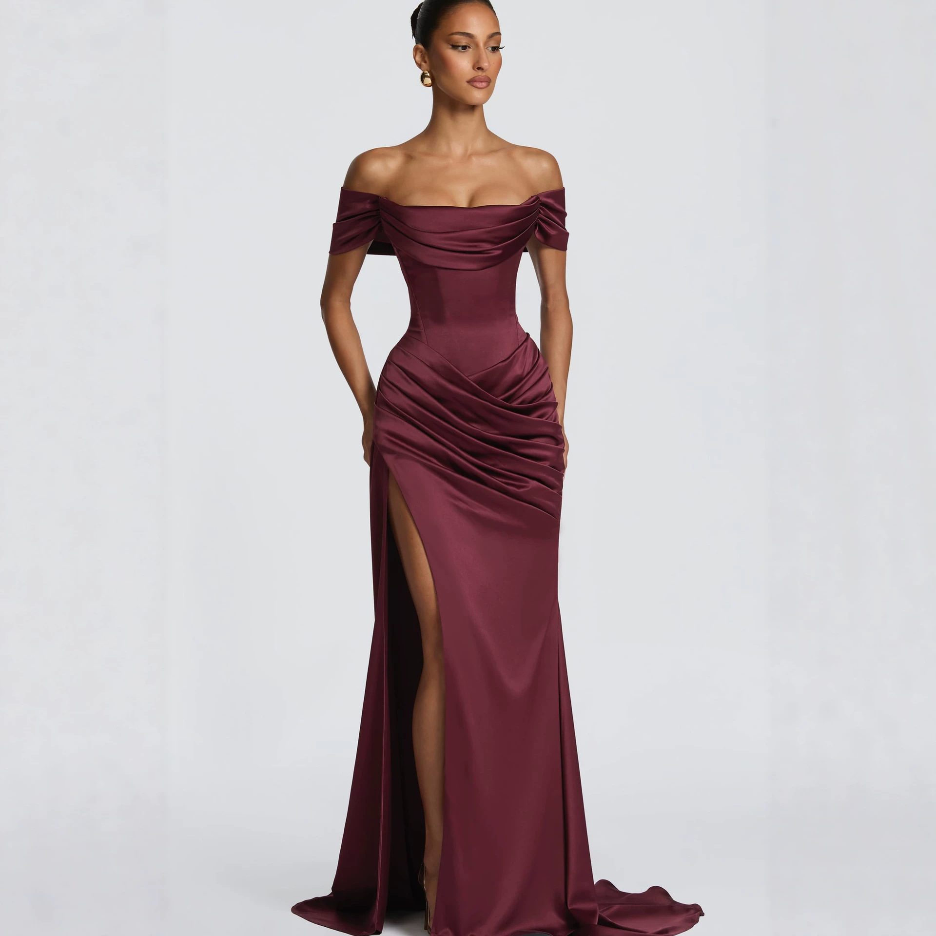 Design A High-slit Mermaid Trailing Dress