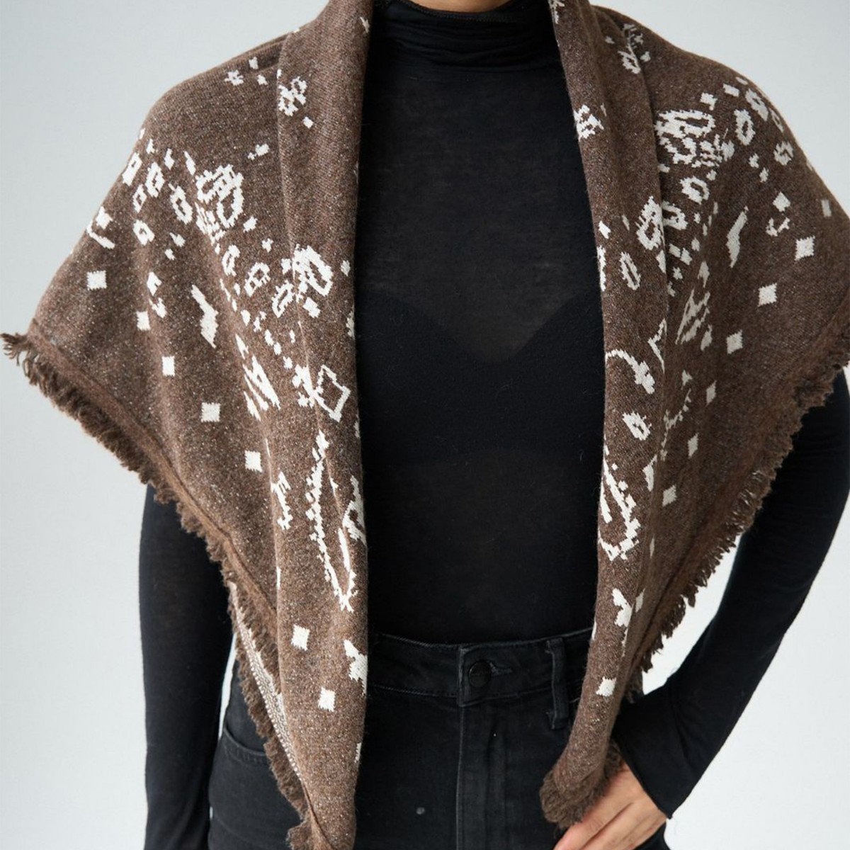 Fashionable Versatile And Elegant Square Scarf