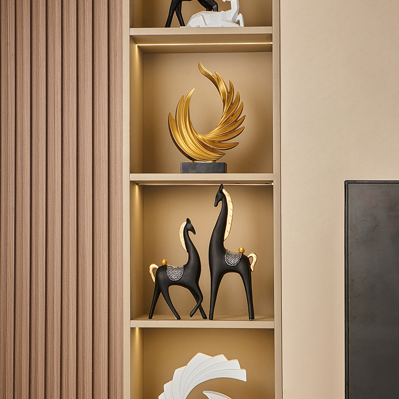 Affordable Light-luxury Resin Crafts And Decorative Ornaments